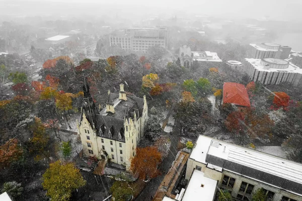 First snow on Northwestern’s campus